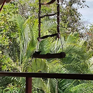 https://villa-entre-mer-et-montagne.comcaribbean.com